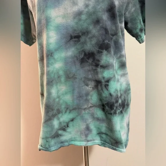 EUC M&O Gold Green and Black Trippy Smiley Face Tee size medium - Picture 4 of 9